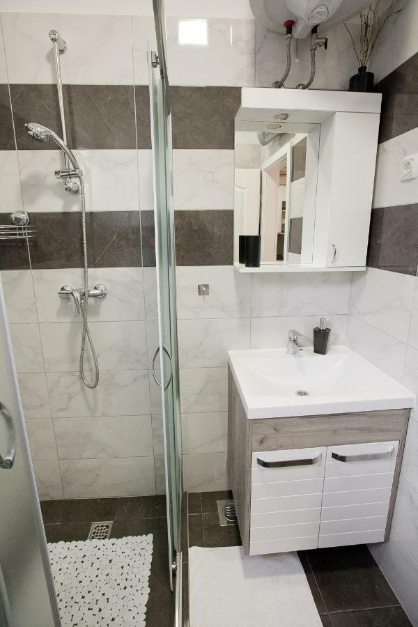 Apartman 2 Zadar Bagian luar foto